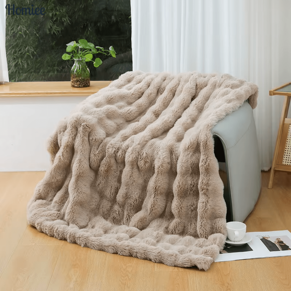 Blankiee – Ultra Soft Faux Fur Weighted Blanket - Homiee